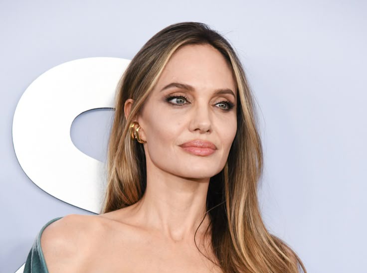 Angelina Jolie
